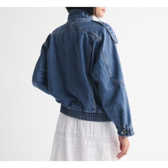 Abercrombie Relaxed Denim Bomber Jacket Medium Wash Blue Small - Picture 2 of 8